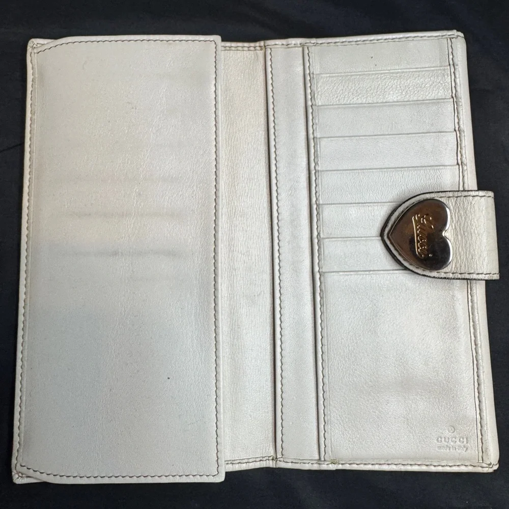 Gucci Tan and Brown GG Monogram Wallet - Picture 11 of 16